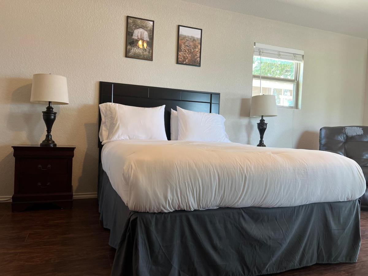 Rivercity Rv Park New Braunfels Buitenkant foto