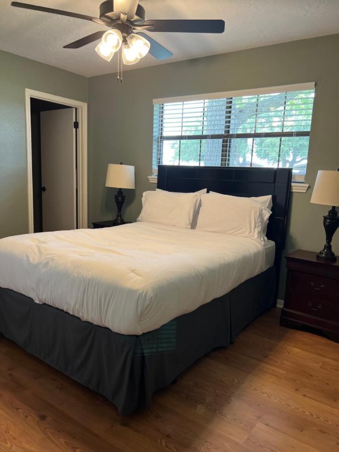 Rivercity Rv Park New Braunfels Buitenkant foto